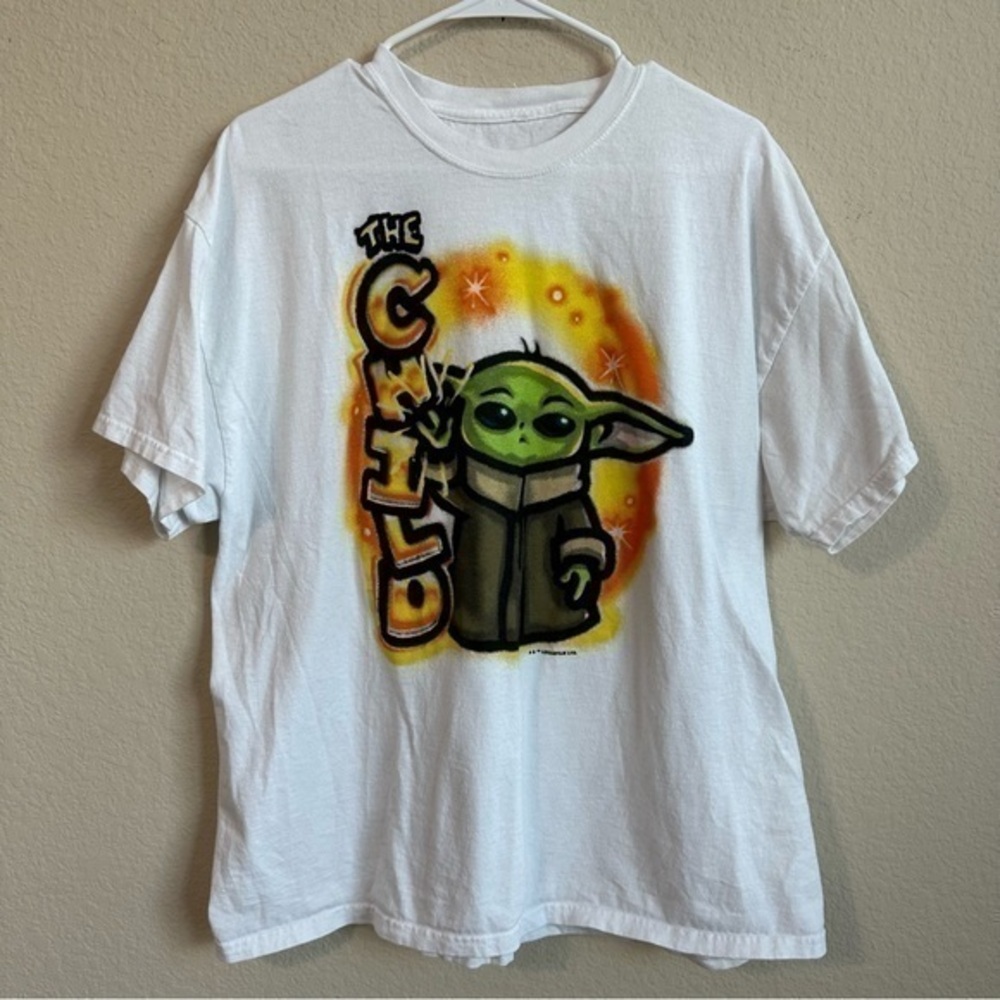 Star Wars T-Shirt Baby Yoda The Child Grogu Air Brushed White Short Sleeve